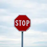 Segnali stradali: come si suddividono e classificano?